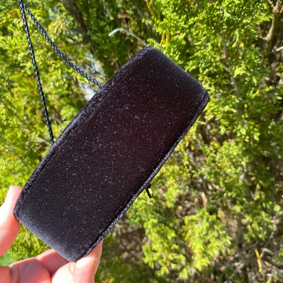 Small Black Vintage Velour Floral Lace Evening Bag With Strap - Picture 4 of 11
